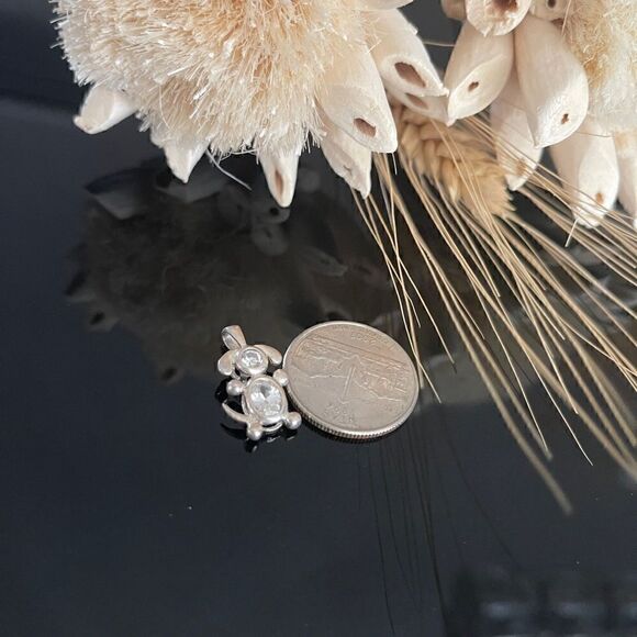 Sterling silver dog pendant CZ stone - Picture 1 of 4